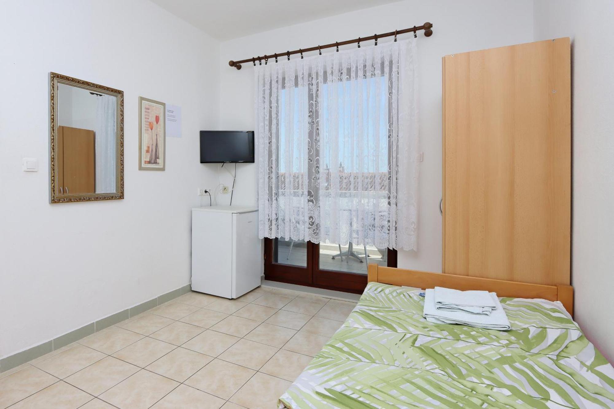 Apartments And Rooms With Parking Space Selce, Crikvenica - 2362 Szoba fotó